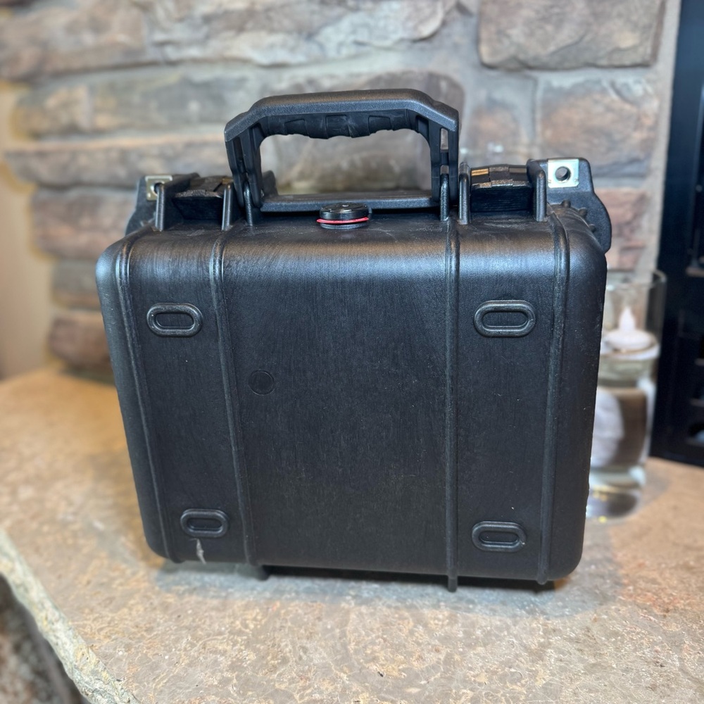 VIP Morgan Wallen Pelican Case - Picture 2 of 8